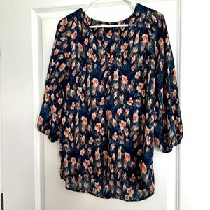 PLEIONE medium floral blouse!